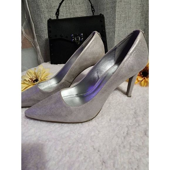 Michael kors Silver Leather Pumps Stiletto Heels Womens Size 6M Authentic - Picture 1 of 6